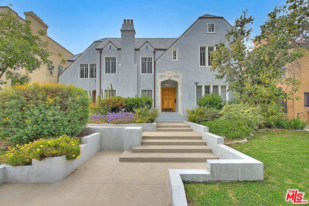 1111 3rd AVE, Los Angeles, CA 90019