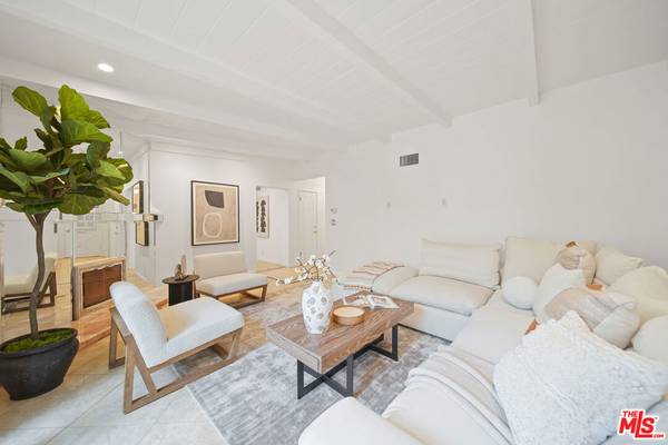 North Hollywood, CA 91605,12205 Vose ST