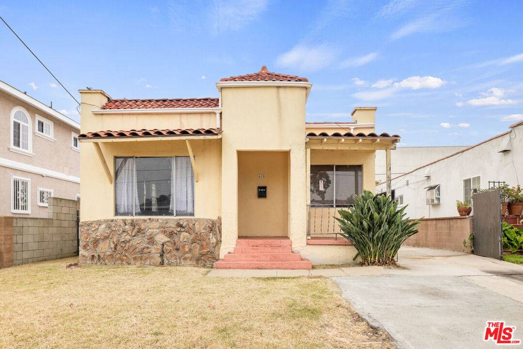 Inglewood, CA 90301,615 W Olive ST