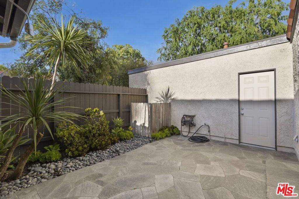 Agoura Hills, CA 91301,4081 Liberty Canyon RD
