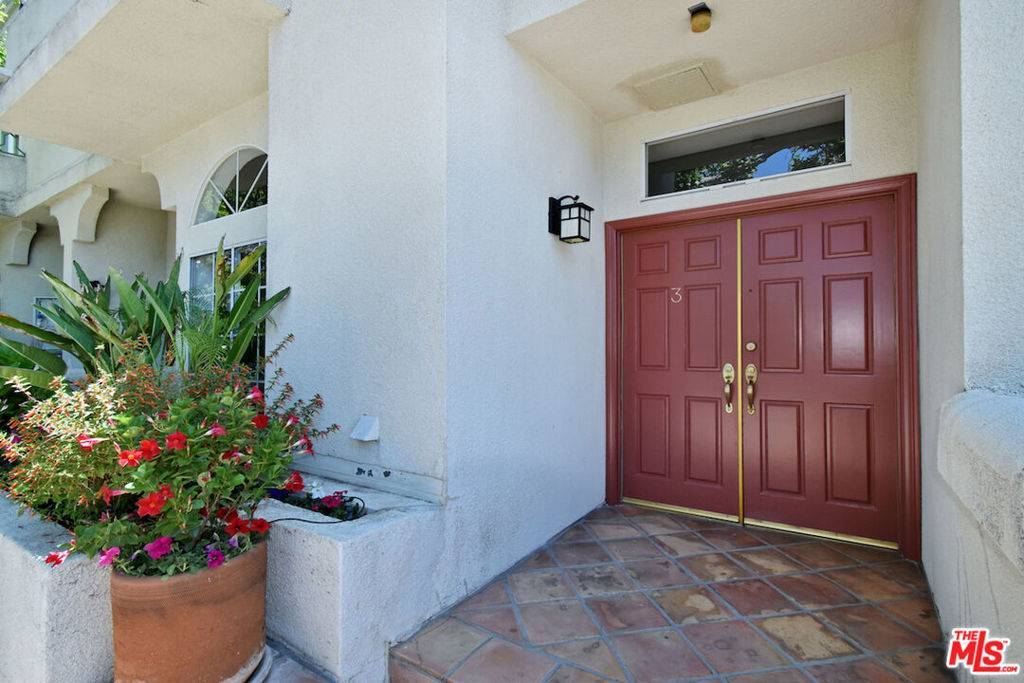 Studio City, CA 91604,12919 Bloomfield ST #3