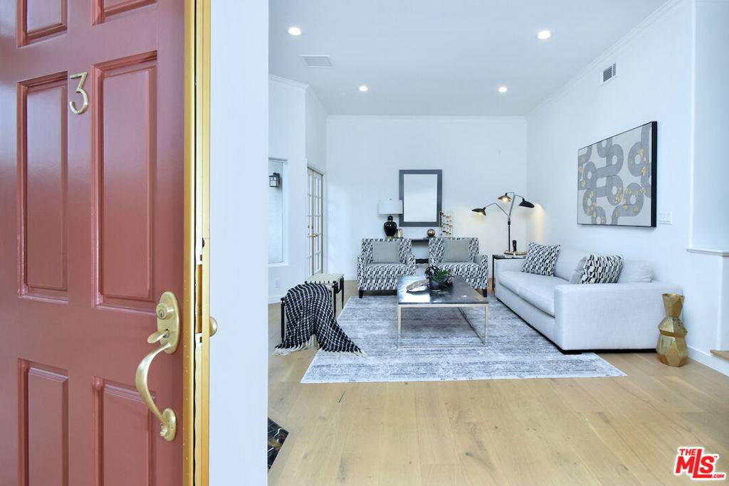 Studio City, CA 91604,12919 Bloomfield ST #3