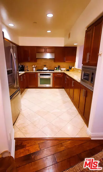 Playa Del Rey, CA 90293,8238 W Manchester AVE #211