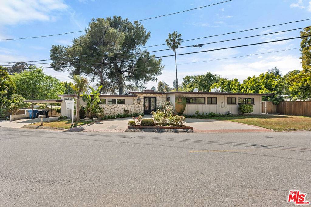 901 Hanley AVE, Los Angeles, CA 90049