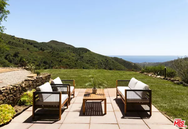 Malibu, CA 90265,9901 Chumash TRL