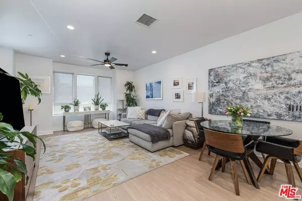 Toluca Lake, CA 91602,10834 W Riverton CT