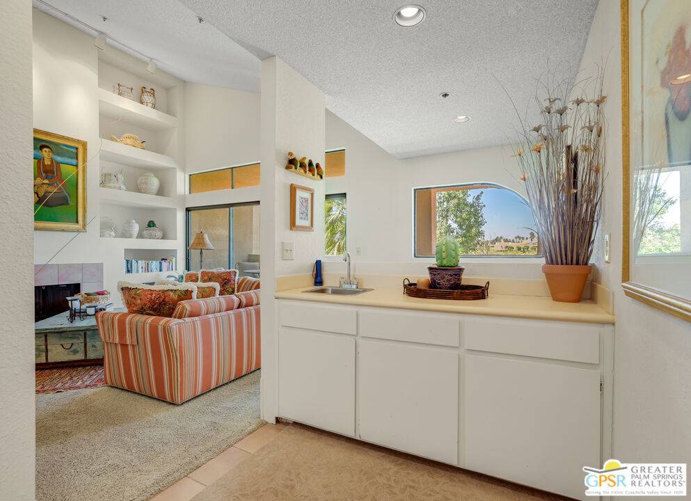 Palm Springs, CA 92262,990 N Village SQ