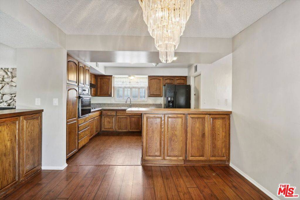 Camarillo, CA 93010,1708 E Euclid AVE