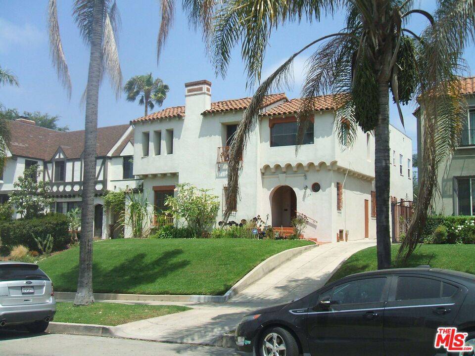 1122 S Tremaine AVE, Los Angeles, CA 90019