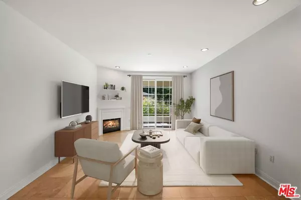 Toluca Lake, CA 91602,10740 Moorpark ST #106