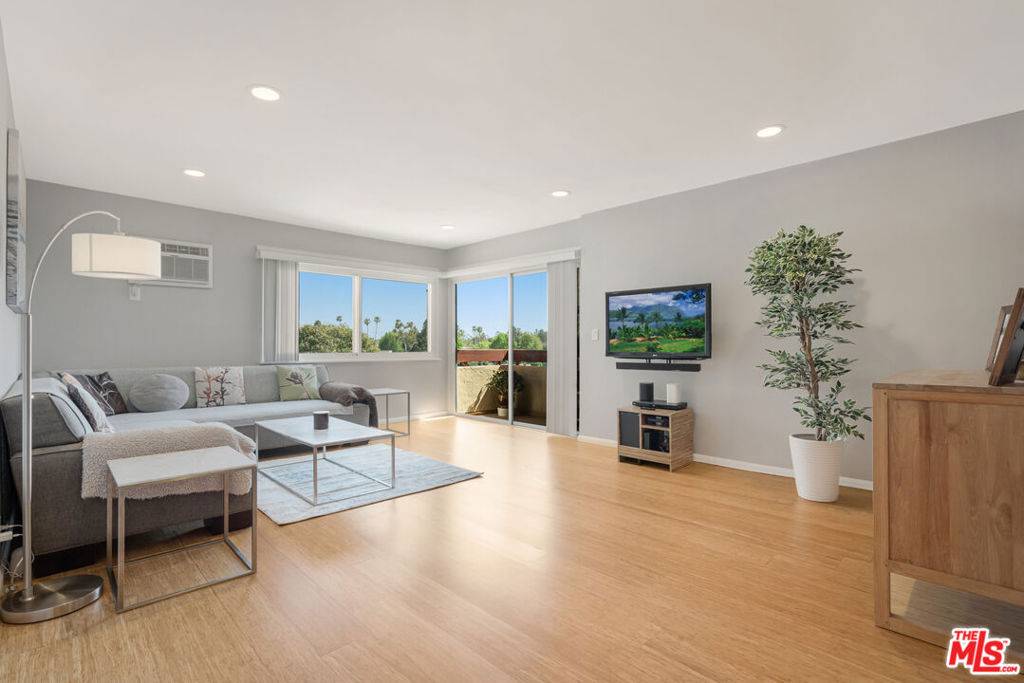 8001 Redlands ST #207, Playa Del Rey, CA 90293