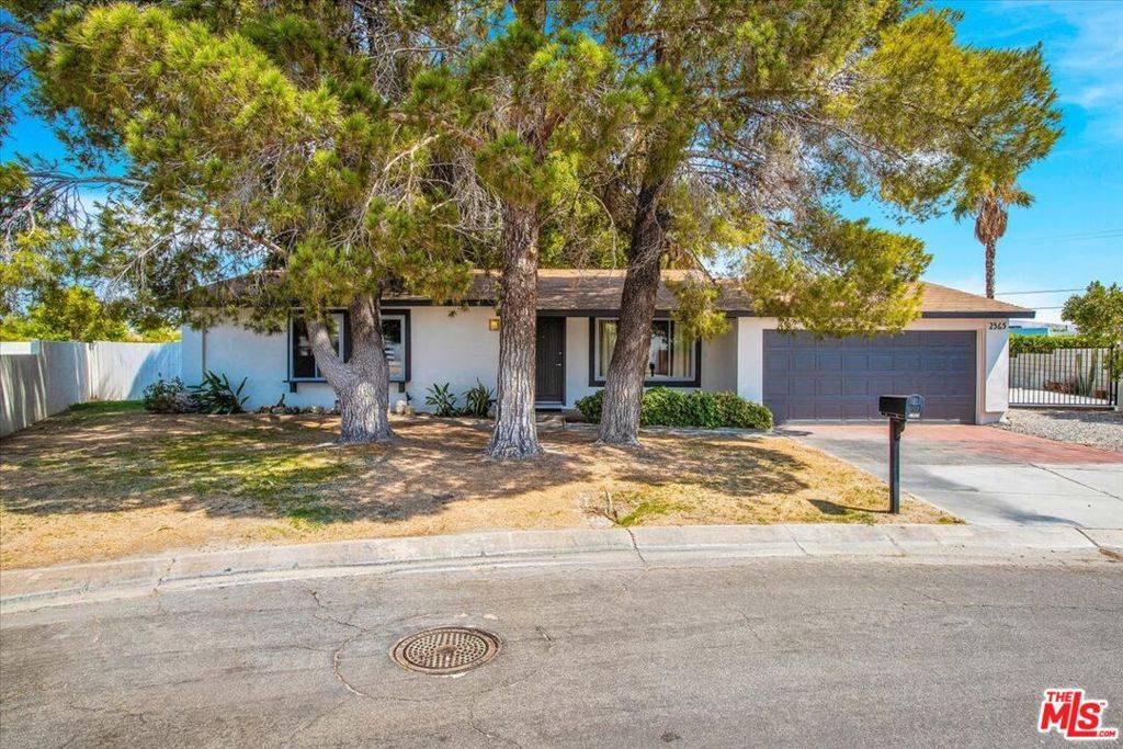 2365 Acacia RD, Palm Springs, CA 92262