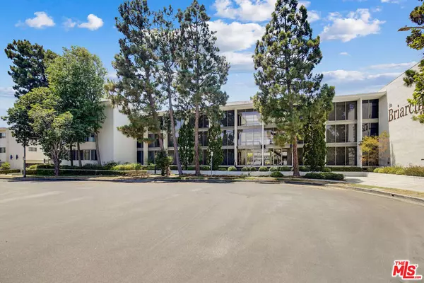 Playa Del Rey, CA 90293,8701 Delgany AVE #202