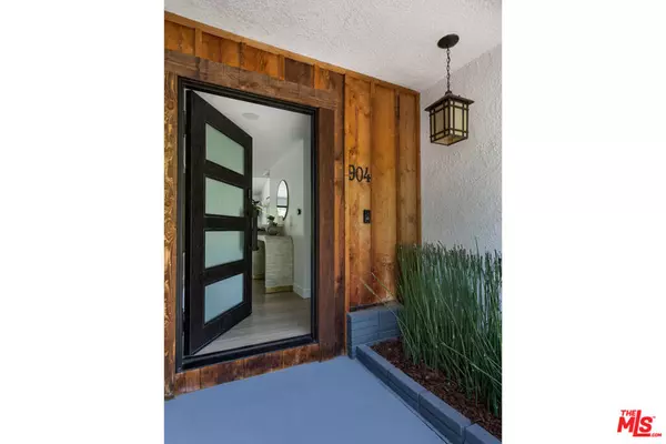 Los Angeles, CA 90042,904 N Avenue 66