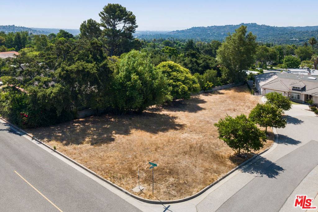 La Canada Flintridge, CA 91011,4720 Olive CT