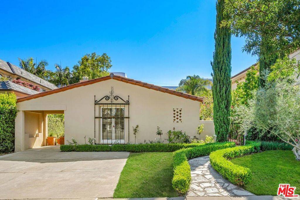 Beverly Hills, CA 90210,133 N Rexford DR