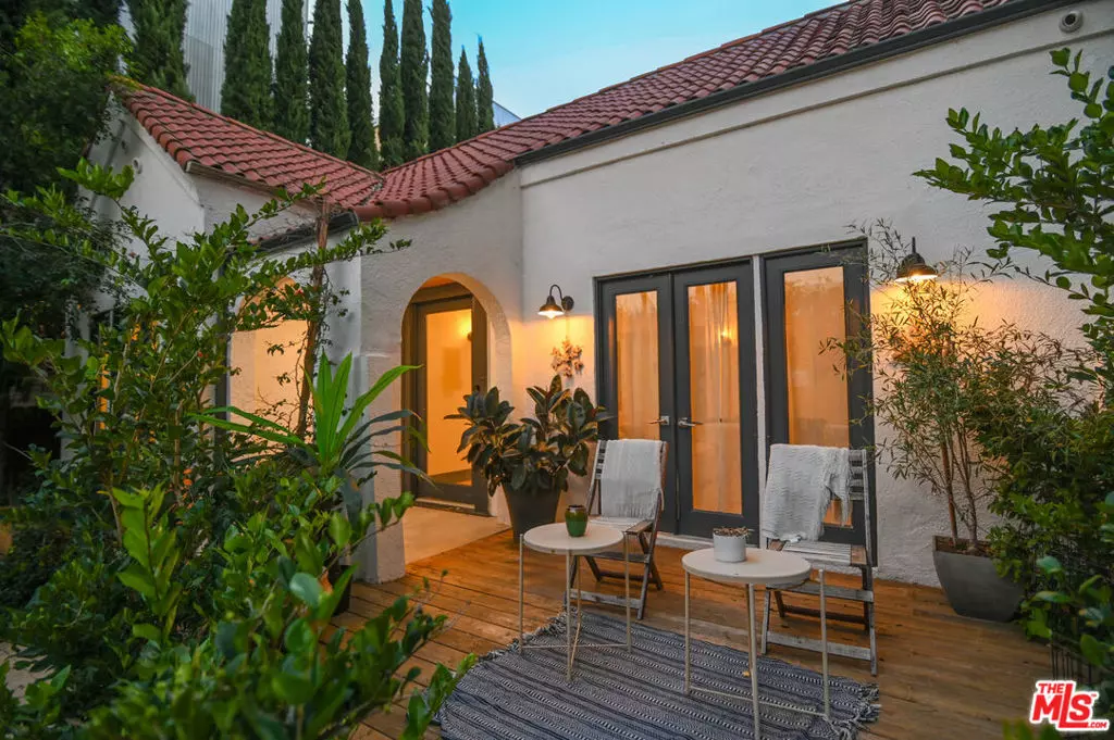 West Hollywood, CA 90046,1019 N Orange Grove AVE