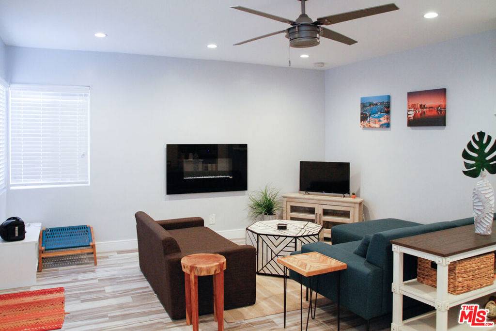 4455 S Centinela AVE, Los Angeles, CA 90066