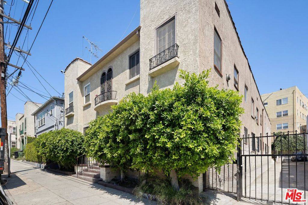 Los Angeles, CA 90017,400 Witmer ST