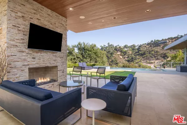 10802 Alta View DR, Studio City, CA 91604