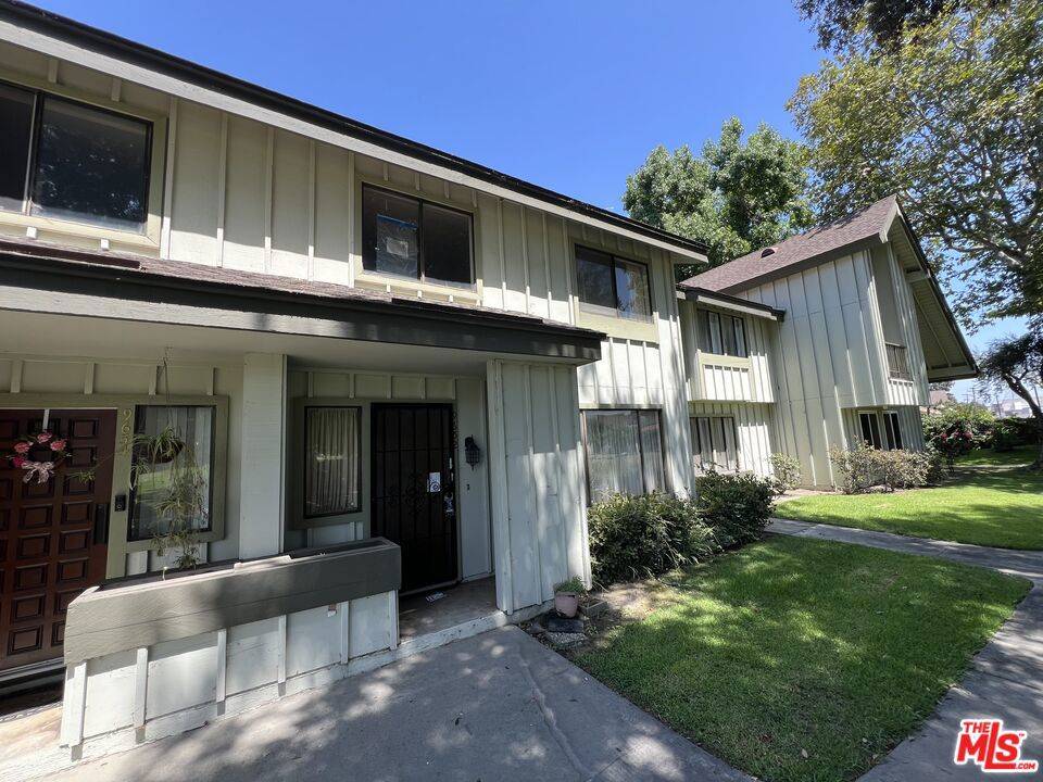 9652 Karmont AVE, South Gate, CA 90280