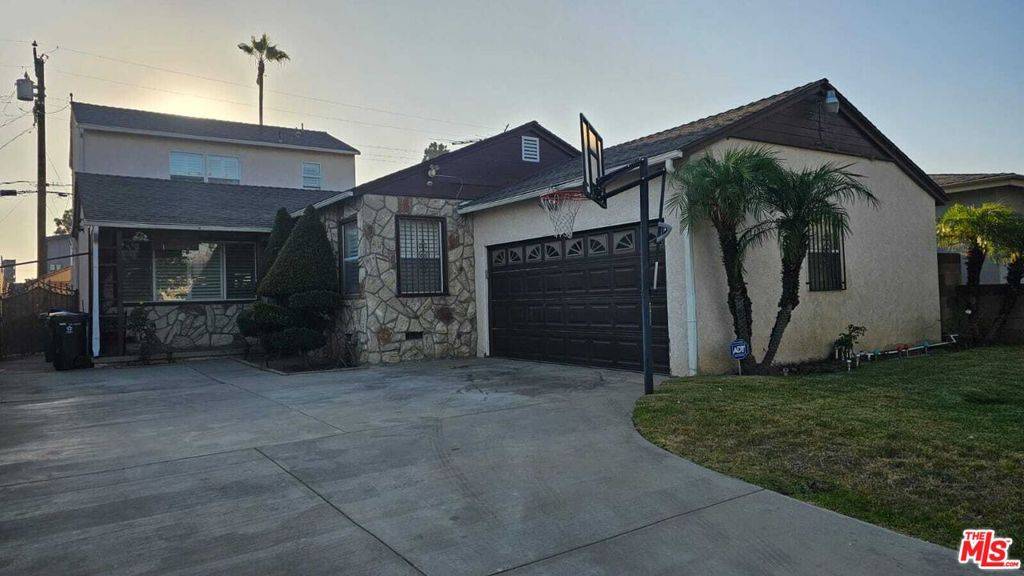 11703 Atkinson AVE, Hawthorne, CA 90250