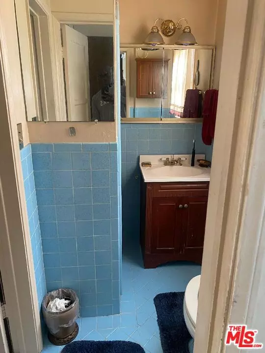 Los Angeles, CA 90008,3924 Dublin AVE