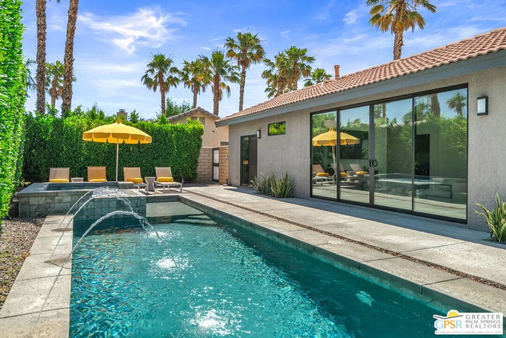 662 E Daisy,  Palm Springs,  CA 92262