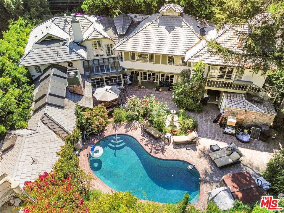 1326 Benedict Canyon DR, Beverly Hills, CA 90210