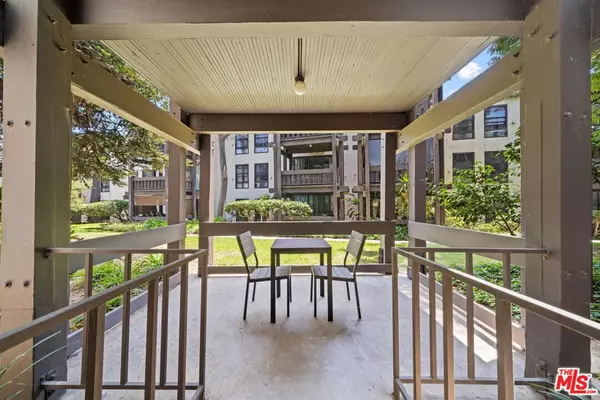 Playa Del Rey, CA 90293,7765 W 91st ST #F1110