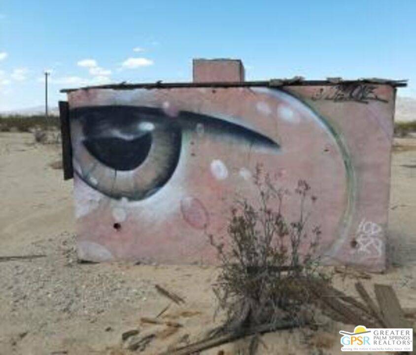 CA 92277,85878 Amboy RD