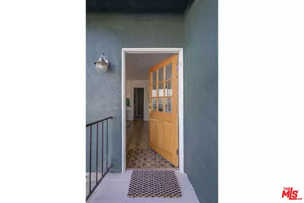 Los Angeles, CA 90042,5021 Shipley Glen CT