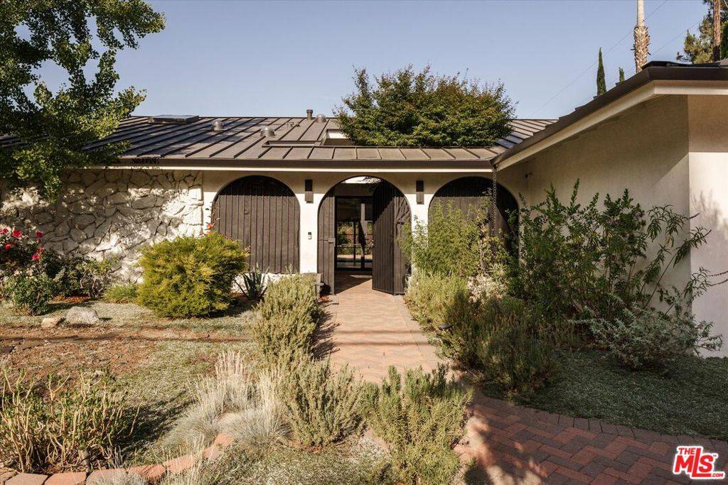 Porter Ranch, CA 91326,10606 Melvin AVE