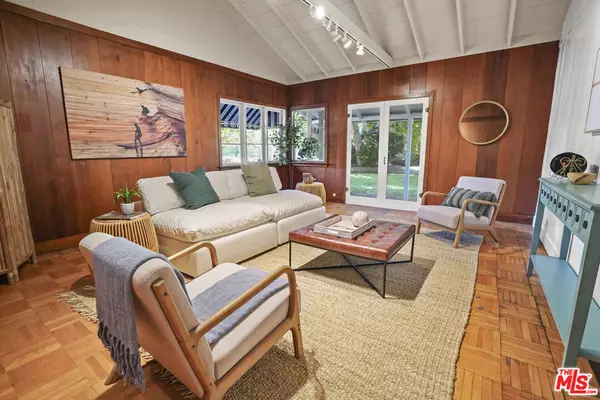 Malibu, CA 90265,5838 Bonsall DR