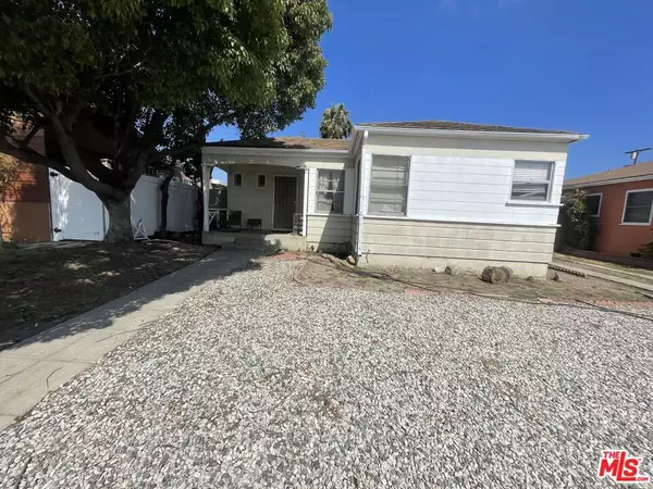 Los Angeles, CA 90047,10404 Ruthelen ST