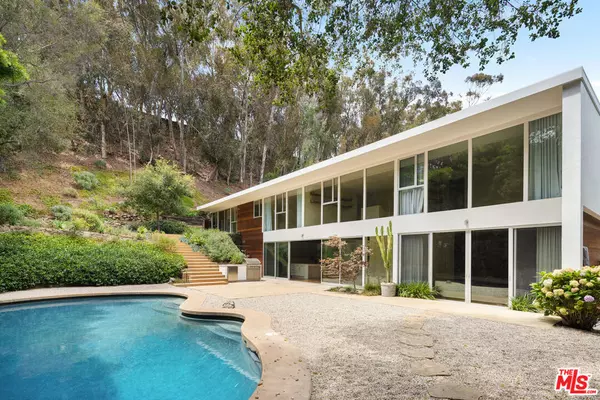 Pacific Palisades, CA 90272,731 Greentree RD