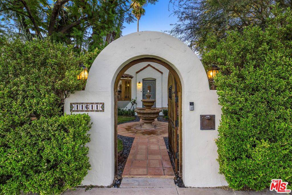 Valley Village, CA 91601,11611 La Maida ST