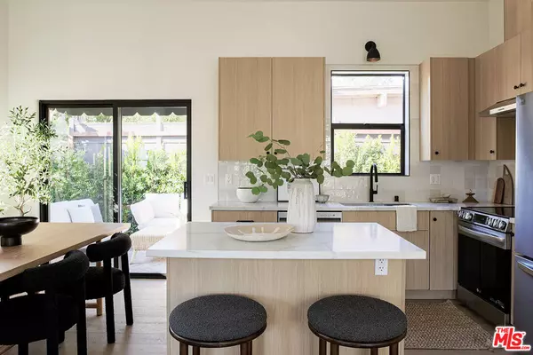 5115 Coringa DR, Los Angeles, CA 90042