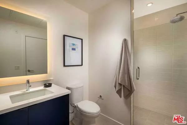 Santa Monica, CA 90403,3223 Wilshire BLVD #214