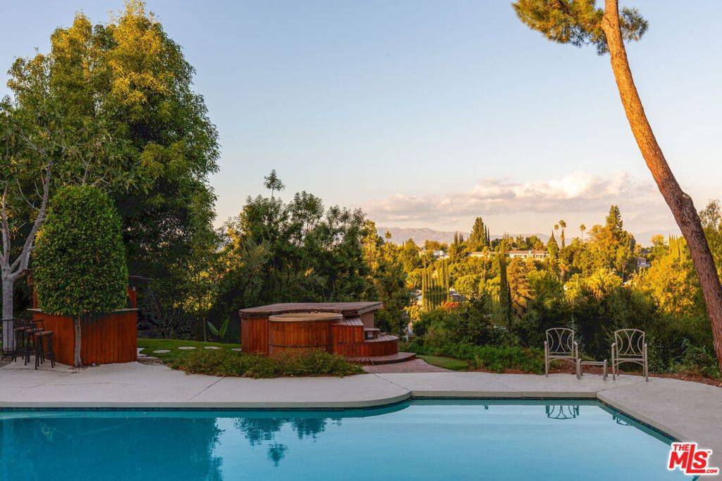 Hidden Hills, CA 91302,24333 Little Valley RD