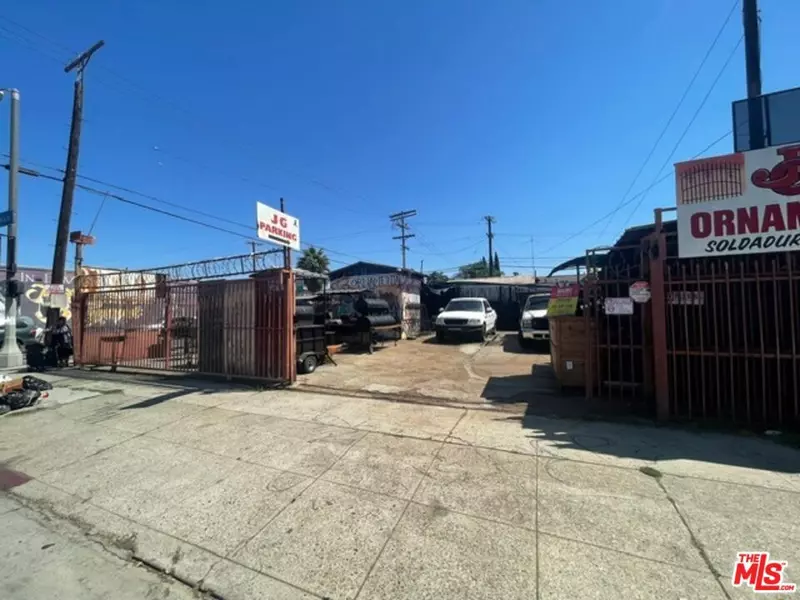 9602 S Main ST, Los Angeles, CA 90003