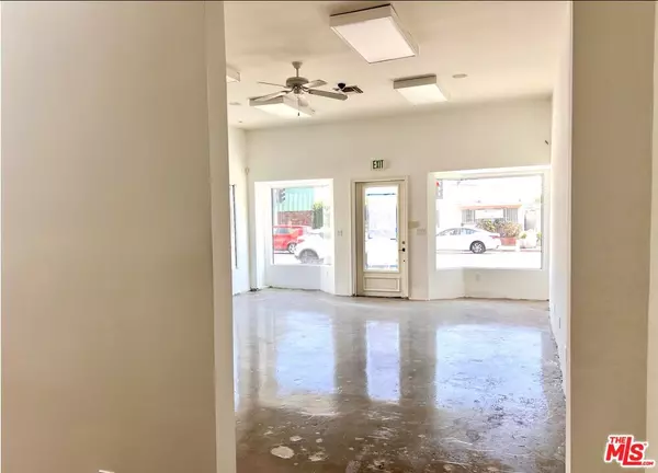 Los Angeles, CA 90034,2801 S Robertson BLVD