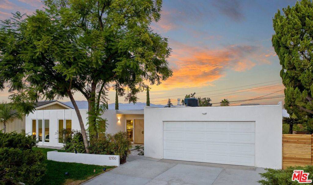 12100 Bambi PL, Granada Hills, CA 91344