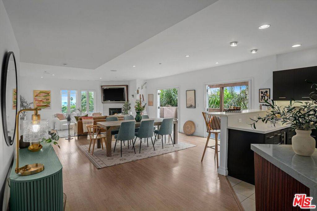 1248 N Laurel AVE #302, West Hollywood, CA 90046