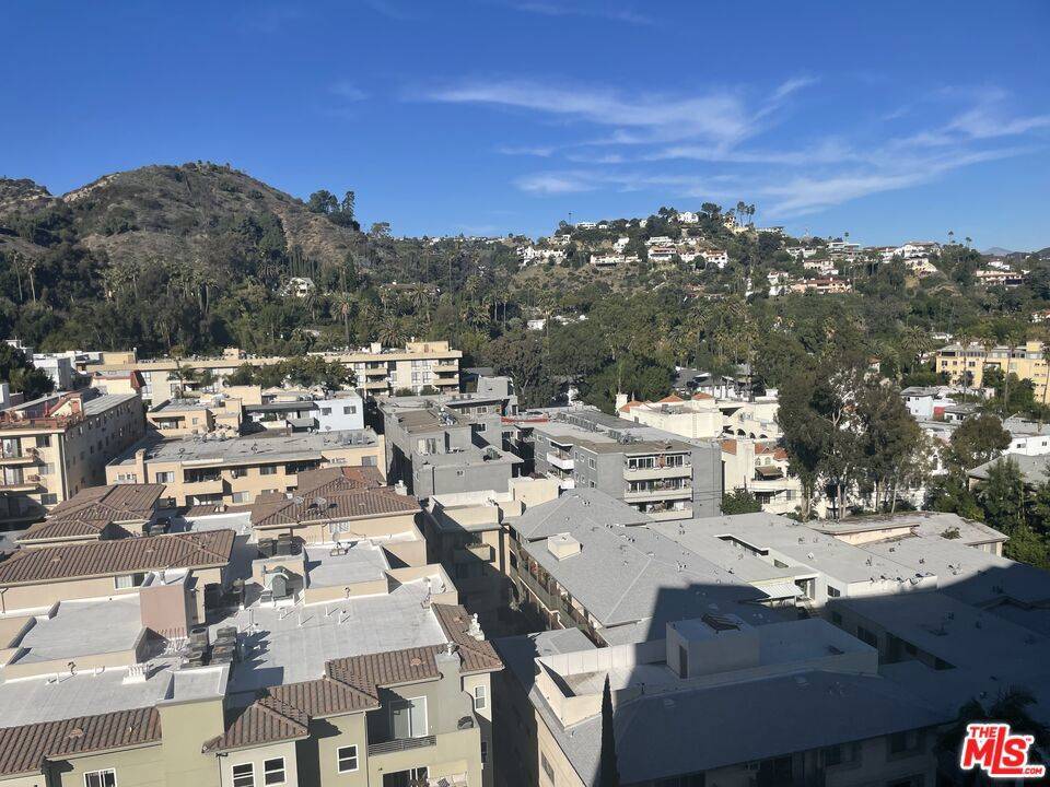 7250 Franklin AVE #906, Los Angeles, CA 90046