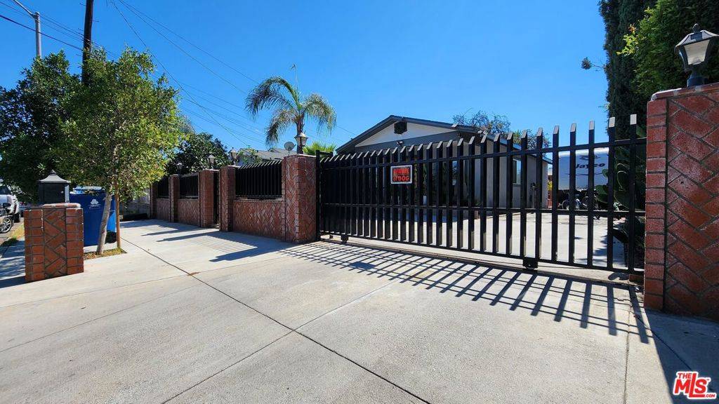 Sun Valley, CA 91352,11146 Burton ST