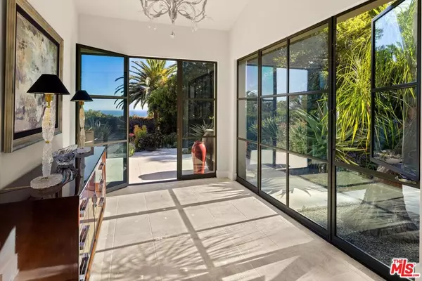 Montecito, CA 93108,796 Hot Springs RD