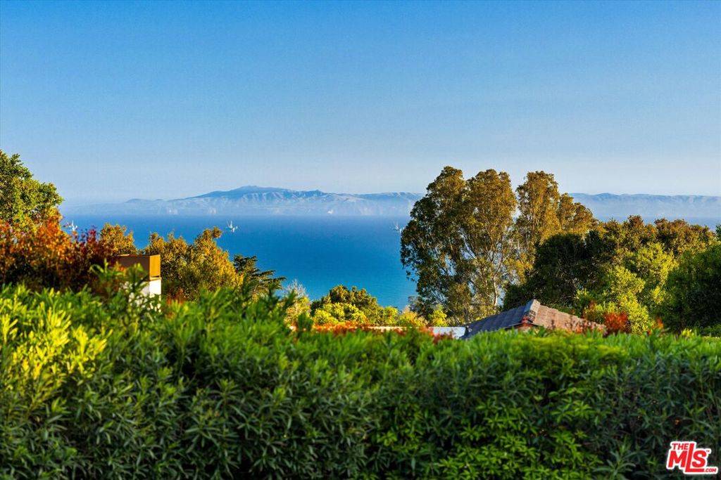 Montecito, CA 93108,796 Hot Springs RD