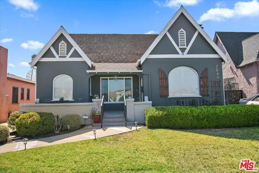 2044 W 82nd ST, Los Angeles, CA 90047