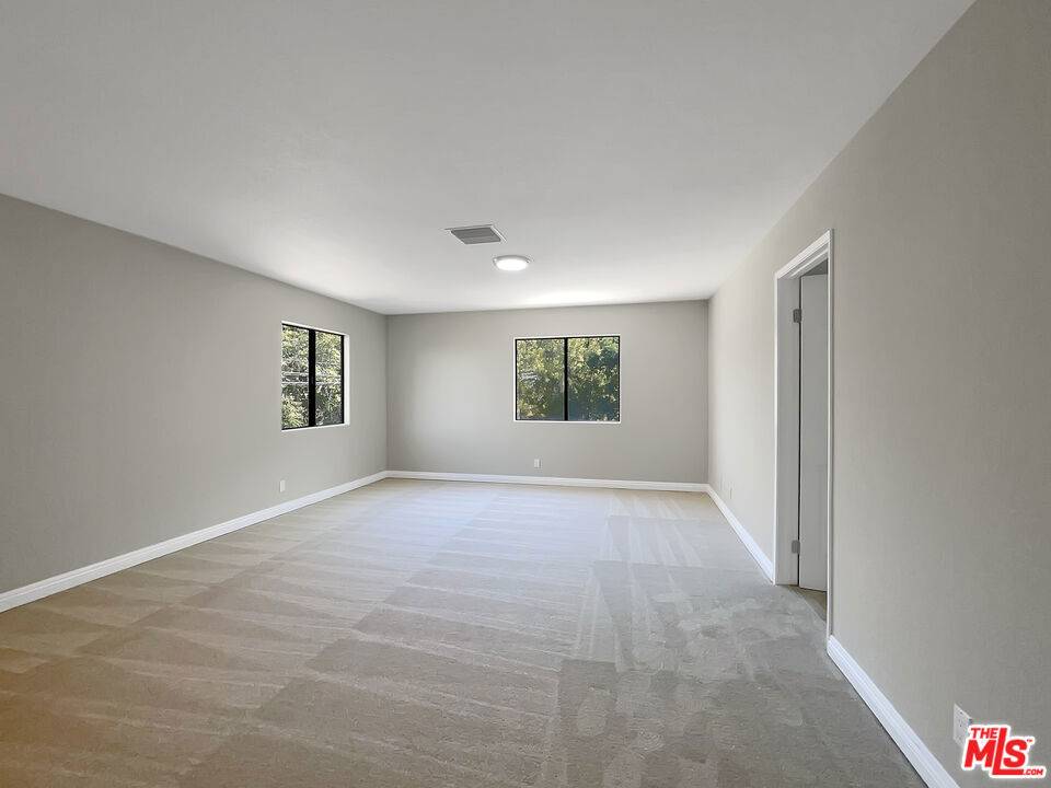 Newbury Park, CA 91320,457 S Ventu Park RD